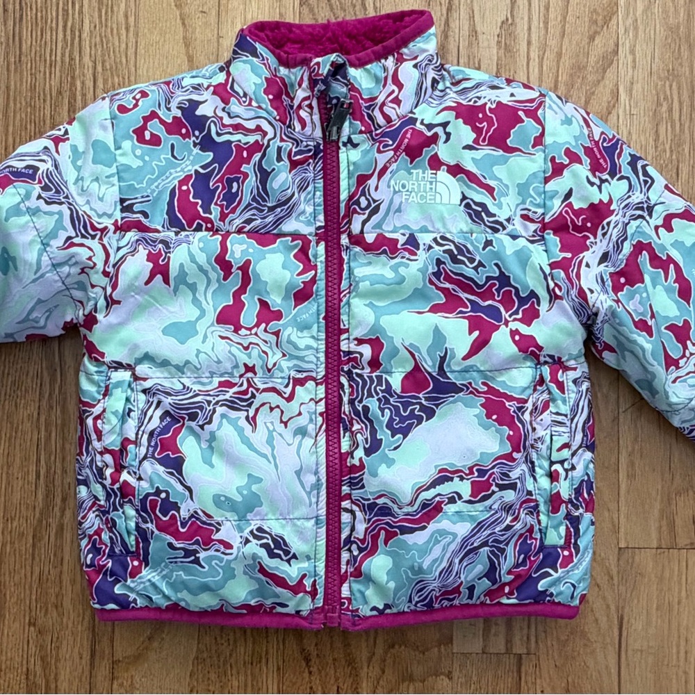 Toddler Girl’s Reversible North Face Jacket-Size 4T
